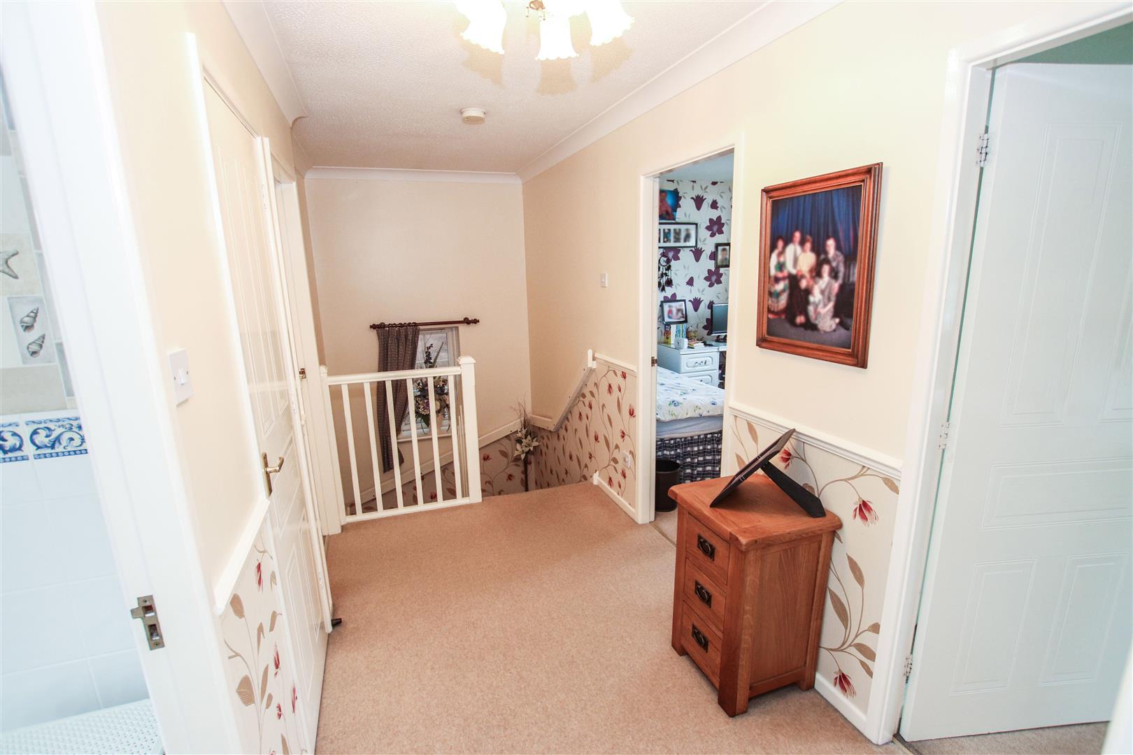 FIRST FLOOR LANDING